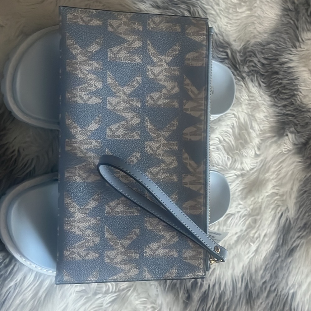Michael Kors Light Blue Slides and Wristlet - Picture 6 of 8